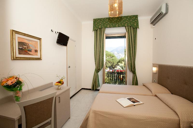 Hotel Giulio Cesare Rapallo Buitenkant foto
