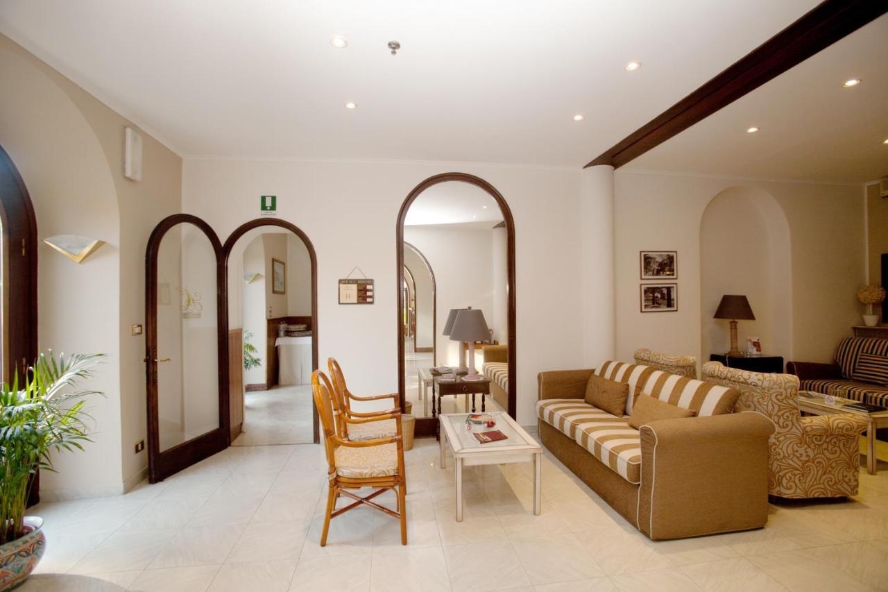 Hotel Giulio Cesare Rapallo Buitenkant foto